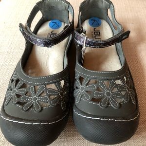New JBU Sandals- $10